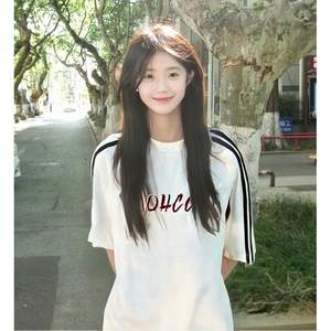 抖音得物高品质二开240克宽松纯棉美式潮牌三条杠织带短袖T恤图片