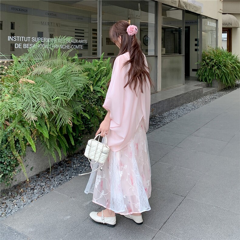《现货26夏上新》吊带蕾丝刺绣重工仙女裙防晒仙气飘飘外披两件套,女装连衣裙,时尚风爆
