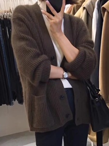 羊范秋冬新款V领100羊毛针织开衫女士韩系慵懒软糯毛衣外套上衣图片