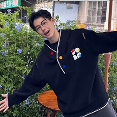 黑色
