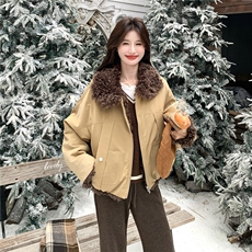 现货：冬季新款时尚保暖设计感两面穿加绒加厚毛毛领派克服外套，女装派克服，2C135
