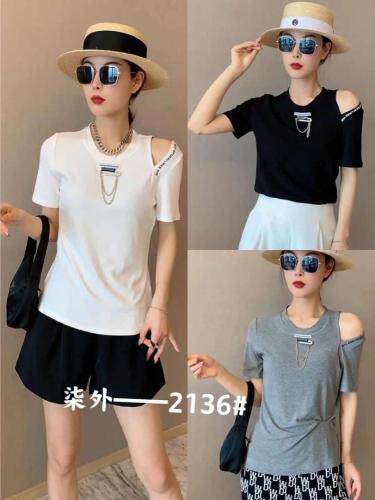 现货欧货露肩前满钻别针T精致哦，女装，柒外