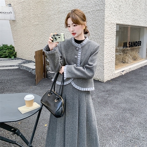 灰色小香风毛呢羽绒套装裙女2025新款冬天搭配一整套时尚御姐轻熟图片