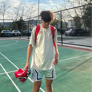 万针全刺绣工艺抖音得物高品质260克重磅纯棉双纱美式高街短袖T恤图片