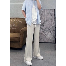 米白色