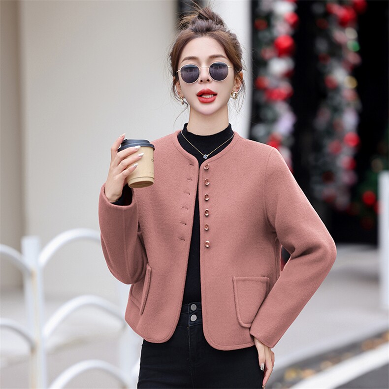 轻奢国风羽绒服女冬季2024年新款时尚洋气宽松复古撞色新中式外套,女装双面呢大衣,衣之秀