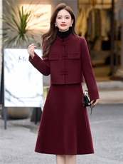 2025年冬季高端小香风气质两件套装裙减龄穿搭套裙，女装套装/套裙，伊航服饰