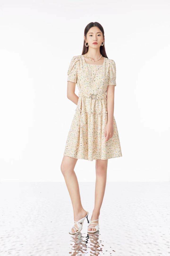 现货夏季气质女人味连衣裙，女装连衣裙，牛牛原创