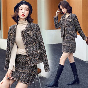 名媛气质小香风毛呢套装女2023秋冬新款粗花呢外套半身短裙两件套,半身裙搭配袜子鞋图片