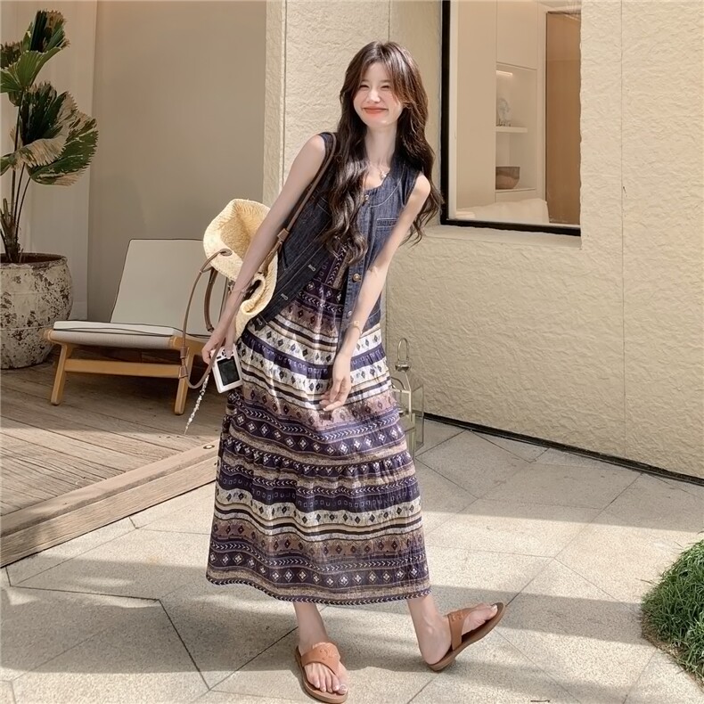 高级感牛仔马甲套装女夏新款洋气显瘦减龄超好看吊带连衣裙两件套,女装套装/套裙,2C201