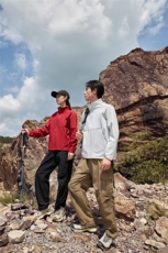 2025百搭时尚简约立领大兜冲锋衣登山衣百搭时尚，女装短外套，衫都服饰