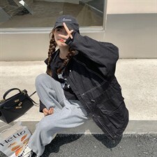 黑色