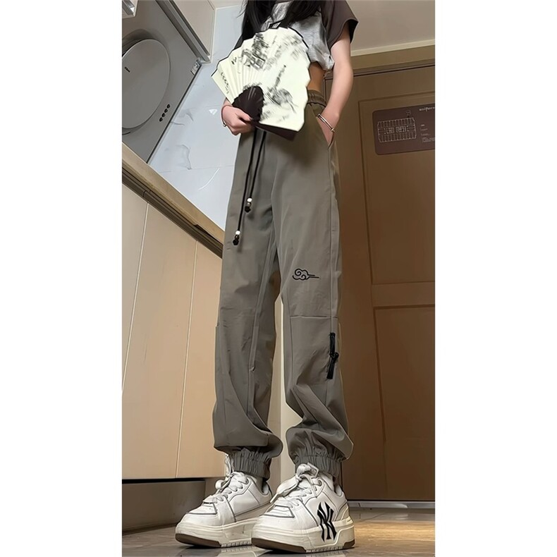 休闲裤抖音高品质风刺绣冰丝束脚裤现货供应C323-1-7731-P45,男装休闲裤,电商C323-1