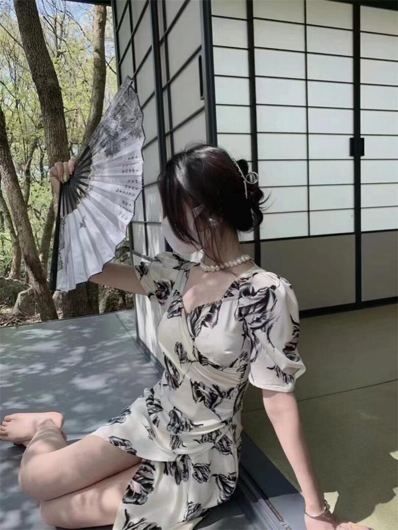 夏季新款碎花连衣裙，女装连衣裙，UES 优衣社