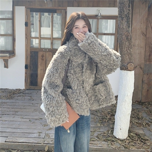 灰色小香风羊羔毛毛外套2025新款女冬超火超好看毛绒加厚上衣图片