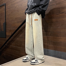 泥黄色