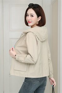 短外套女2021春秋装新款女装时尚休闲连帽春秋女士风衣外套图片