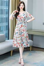 夏装2021新款女气质显瘦松紧腰通勒法式V领复古仙碎花公主连衣裙，女装连衣裙，丽美静依