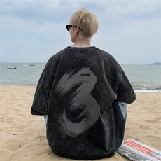 黑色