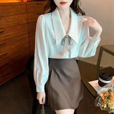 春装白色大尖领衬衫长袖上衣通勤设计感小众复古衬衣，女装衬衫，美吧服饰