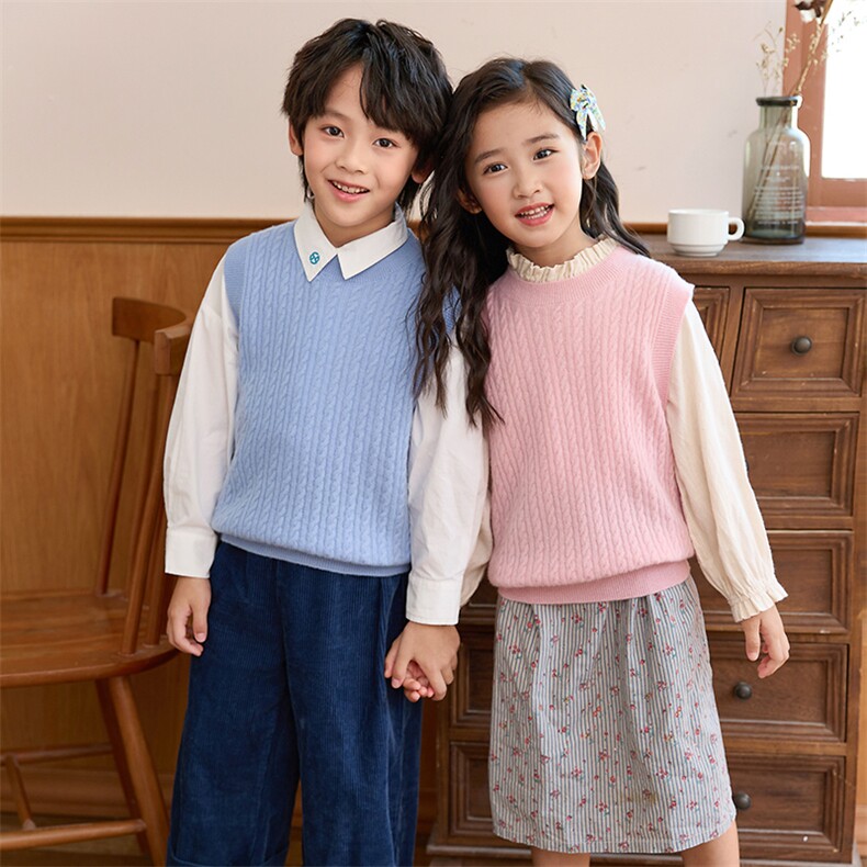 秋冬新款儿童羊毛马甲舒适时尚百搭圆领设计柔软保暖适合男女童，童装马甲，伊绒腾羊绒