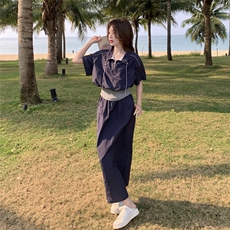 藏青色