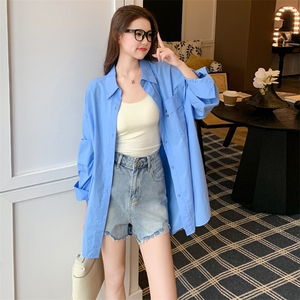 春季新款时尚休闲简约女装宽松显瘦纯色百搭单排扣翻领中长款衬衣图片