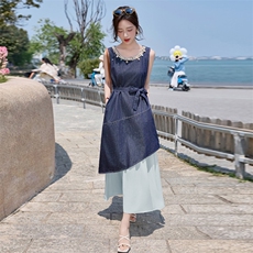 2025年夏季新品现货牛仔拼接休闲时尚度假风连衣裙，女装连衣裙，臻衣坊