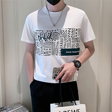 白色