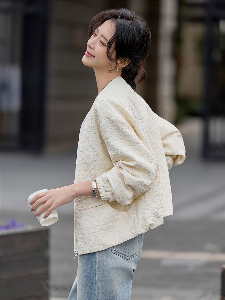 藏青色肌理感圆领短外套女小个子2026秋季新款时尚夹克棒球服,女装短外套,梦懿尔