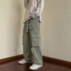 灰色