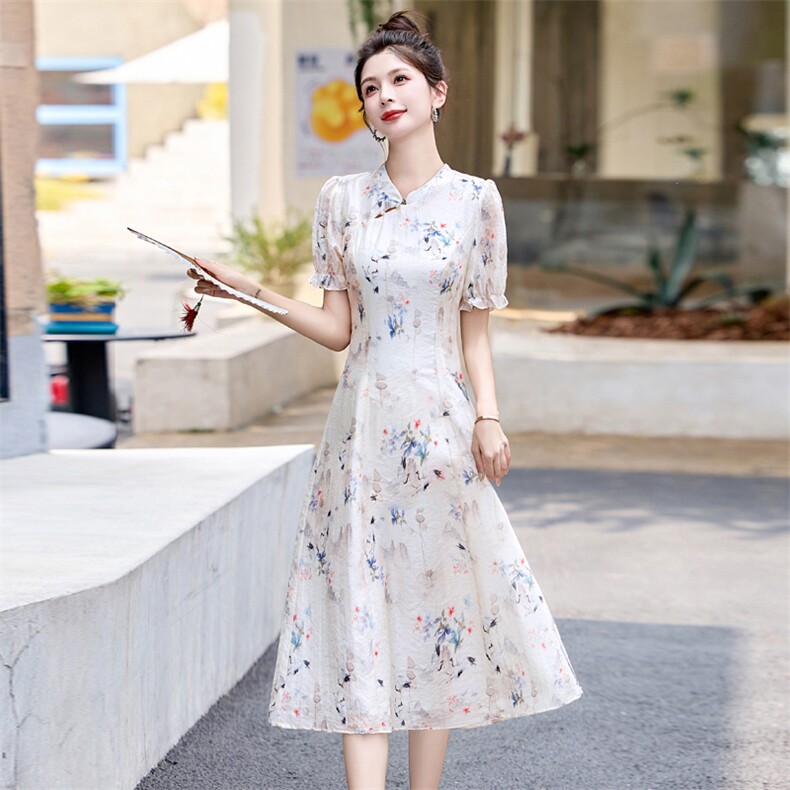 新中式碎花改良旗袍连衣裙女2025夏季新款复古气质修身小清新裙子,女装连衣裙,辉煌依升