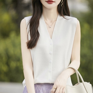 秋冬季新款女时尚百搭显瘦简约显瘦纯色针织马甲图片