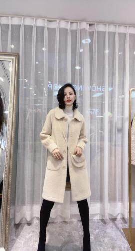 冬季，黄金貂配包包，女装，时尚名门