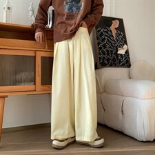 米白色