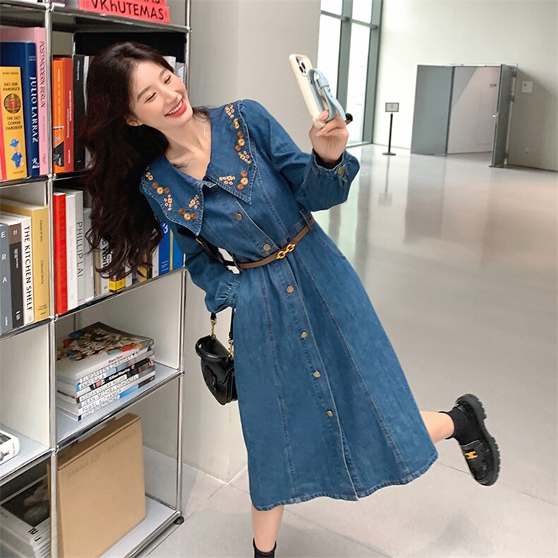 刺绣娃娃领收腰牛仔连衣裙女春秋2025新款甜美流行减龄爆款长裙,女装连衣裙,钱塘布衣