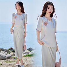 2025夏装新款时尚显瘦通勤百搭设计感不规则高腰中长款钉珠半身裙，女装套装/套裙，火爆靓佳人