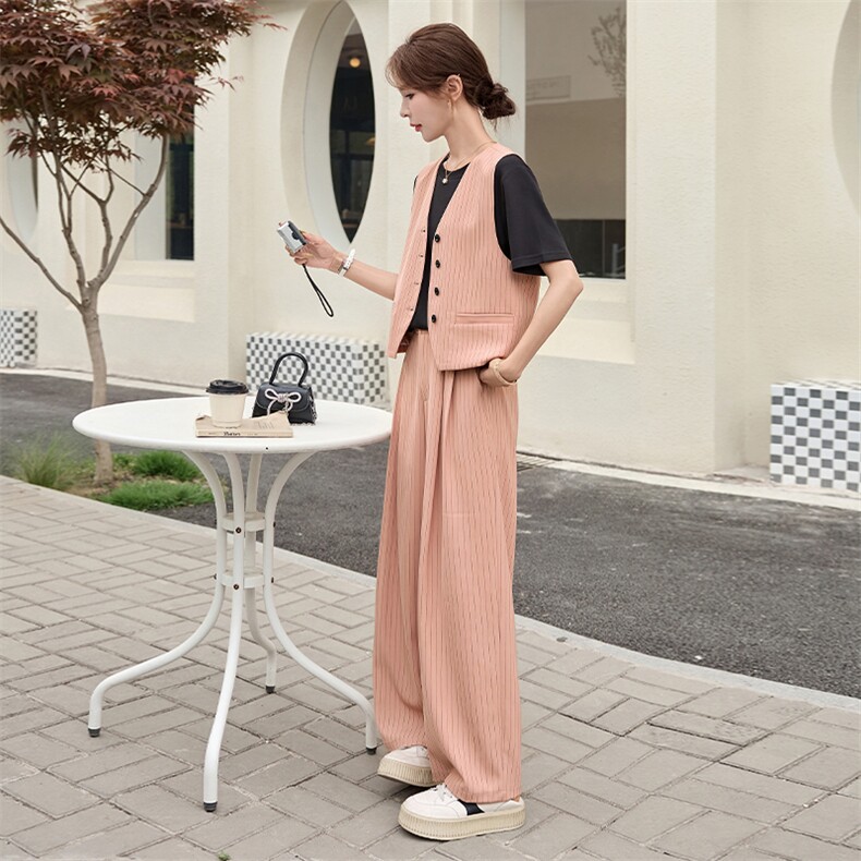 2025年夏季新款女装时尚气质条纹马甲阔腿裤三件套，女装套装/套裙，浙宝二楼003号