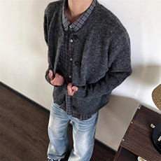 深灰色