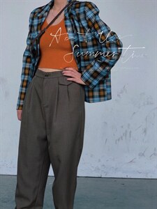 格子复古西装图片