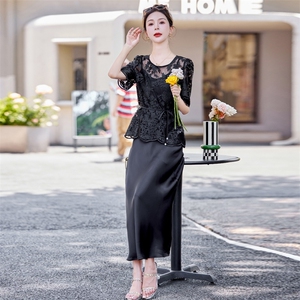 蕾丝吊带连衣裙两件套女夏2024新款法式高级感气质名媛女神范套装图片