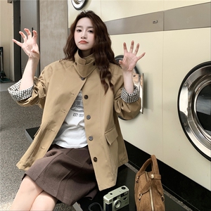 卡其色日系撞色翻领外套女秋季2025新款气质高级感气质插肩袖外套图片