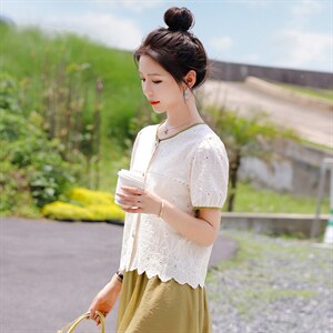 衬衫女夏2025夏季高级感气质减龄显瘦花边撞色短袖上衣图片