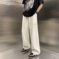 米白色