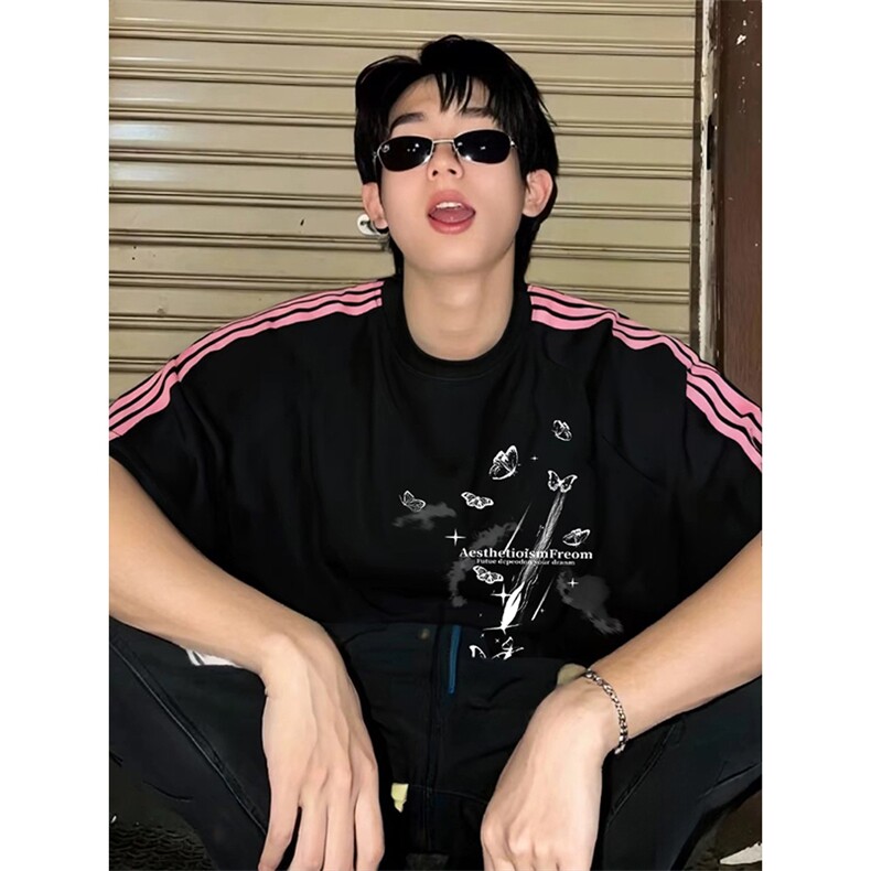 抖音得物品质二开240克宽松纯棉美式潮牌印花三条杠中性风短袖T恤,男装T恤,电商A486