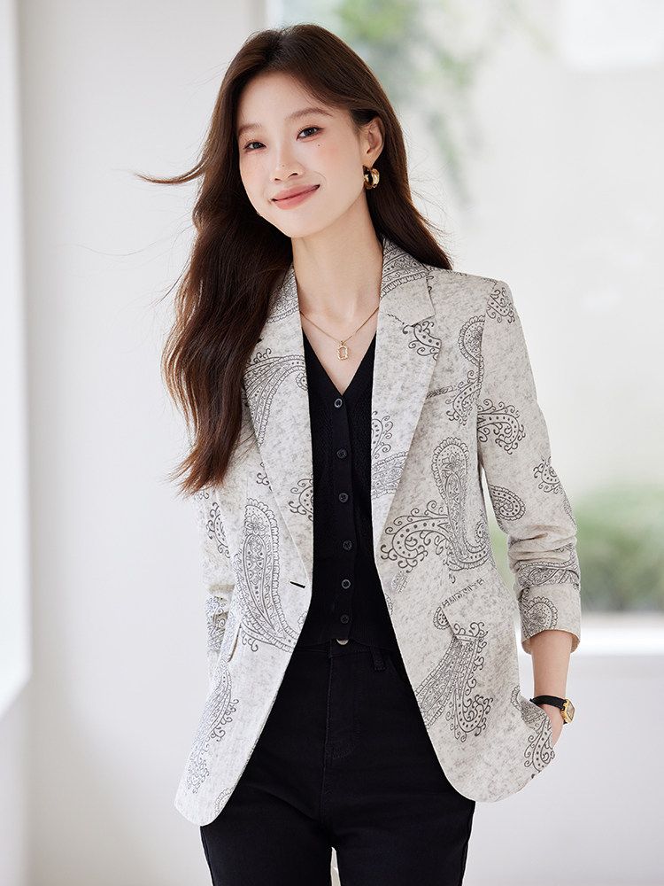 2025秋装新款印花气质时尚长袖一粒扣西装小外套女,女装短外套,时尚风爆
