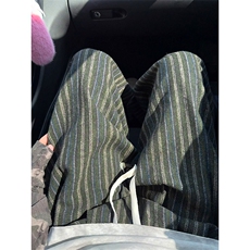 蓝绿色