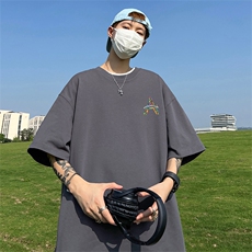 深灰色