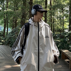 灰色
