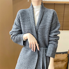 秋冬新品欧洲站高品质100羊毛衫女大翻领边中长款针织毛衣外套，女装羊毛衫，胜智羊绒